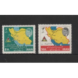 1965 IRAN - PERSIA INDUSTRIA PETROLIO VAL MNH MF19900