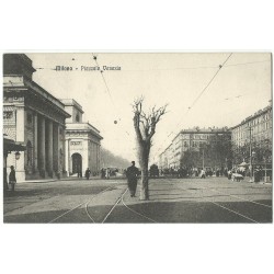 CARTOLINA LOMBARDIA MILANO PIAZZALE VENEZIA VIAGGIATA MF27339