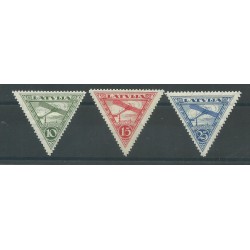 1931 / 32 LETTONIA LATVIJA AEREO IN VOLO SU RIGA FIL. CROCE UNCINATA 3 VAL MLH MF27670