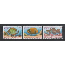 1974 INDONESIA FAUNA PESCI 3 VAL MNH MF55342